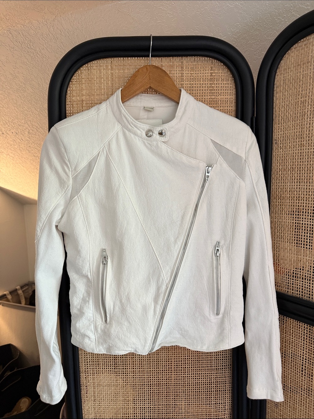 Blank NYC Women’s White Moto Zippered Jacket Small
